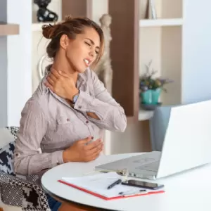 Imagem representativa: O Impacto da Má Postura e a Importância do Tratamento Fisioterapêutico